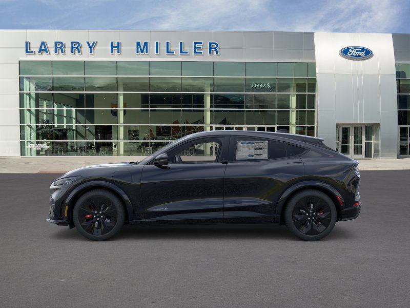 2025 Ford Mustang Mach-E GT photo 3