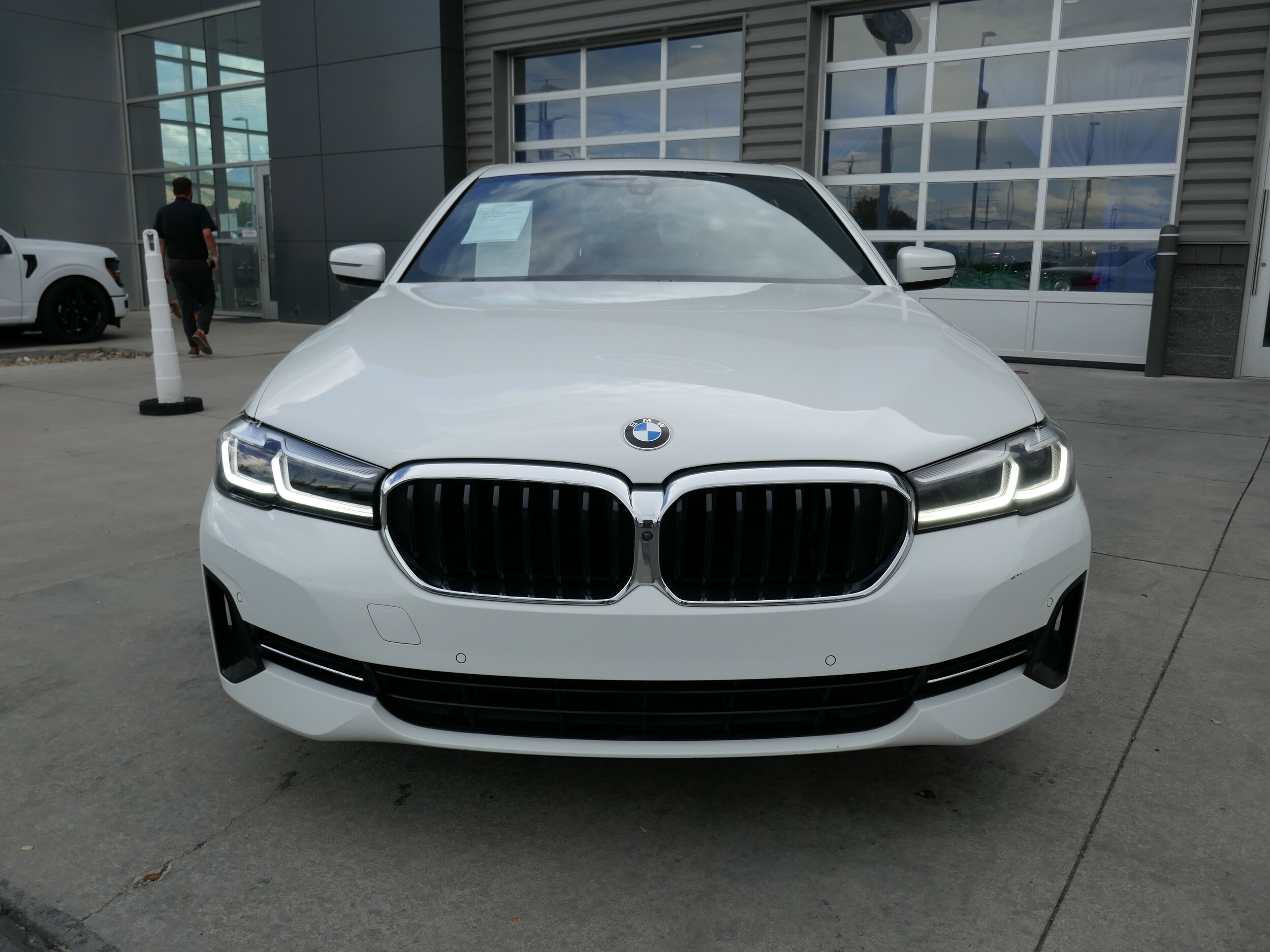 2021 Bmw 530i Sedan photo 2