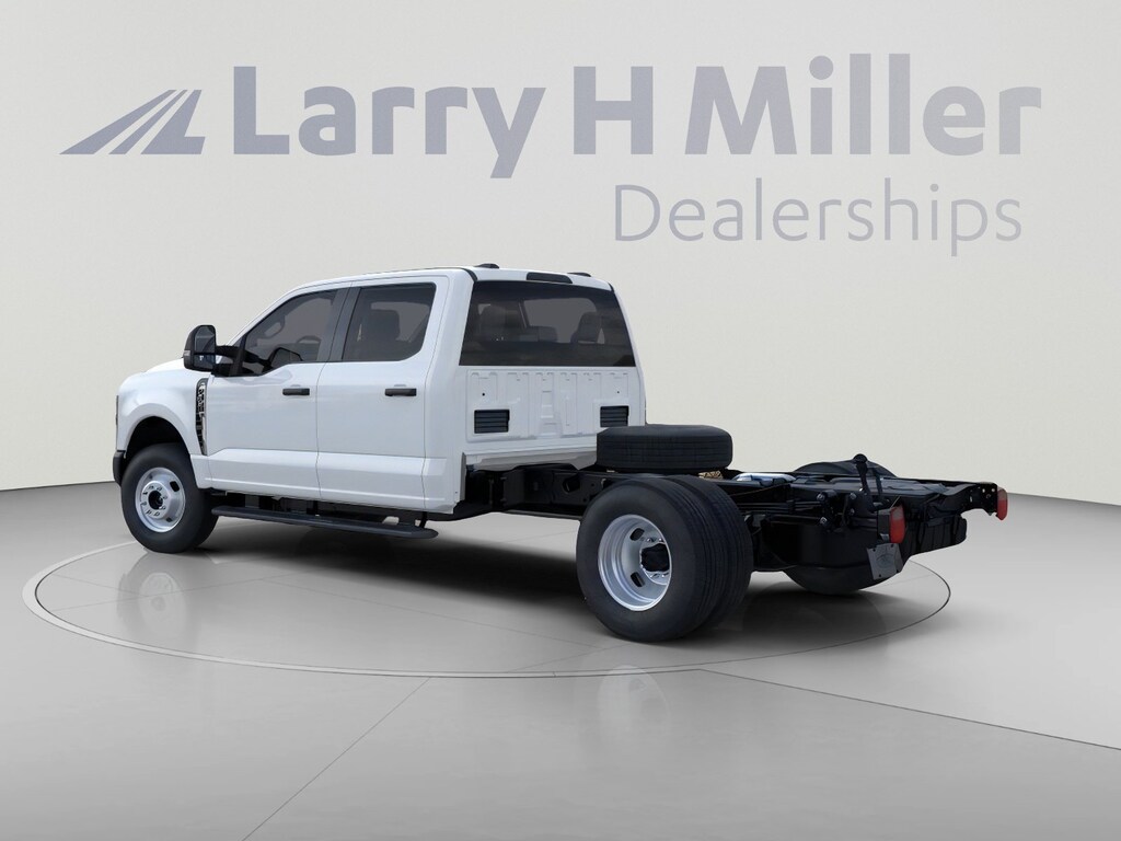 New 2026 Ford Super Duty F-350 DRW XL 4WD Crew Cab 179" WB 60" CA V8 Engine