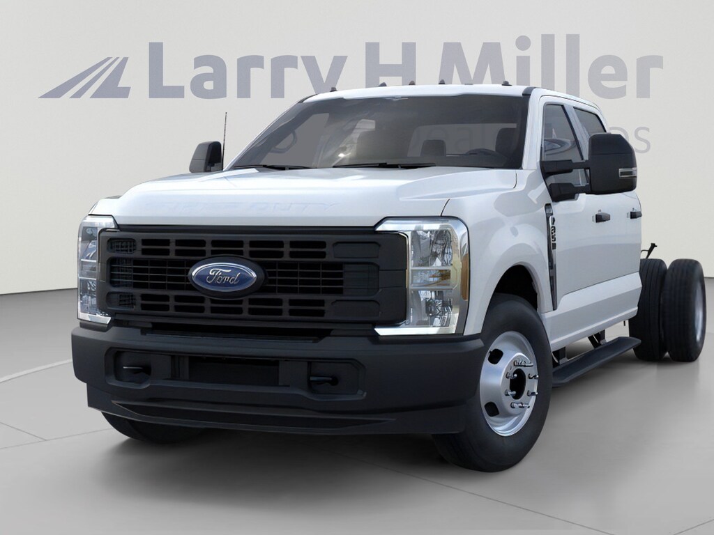 New 2026 Ford Super Duty F-350 DRW XL 2WD Crew Cab 179" WB 60" CA V8 Engine