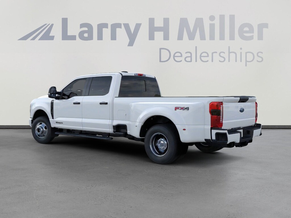 New 2026 Ford Super Duty F-350 DRW XL 4WD Crew Cab 8' Box V8 Engine