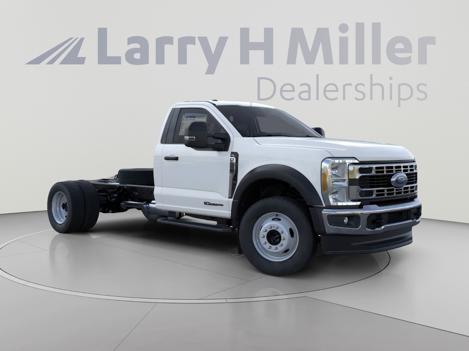 2025 Ford F-550 Super Duty Chassis Cab XL - Photo 7