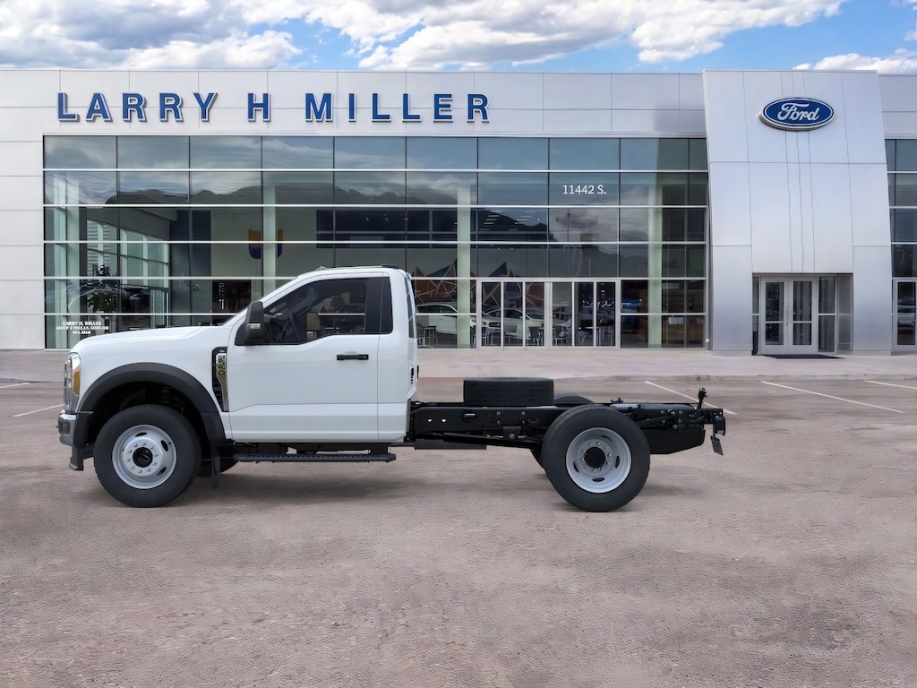 New 2026 Ford Super Duty F-550 DRW XL 4WD Reg Cab 145" WB 60" CA V8 Engine