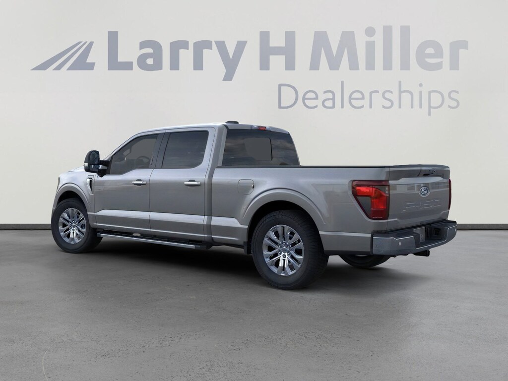 New 2024 Ford F-150 XLT 4WD SuperCrew 5-1/2' Box V6 Engine