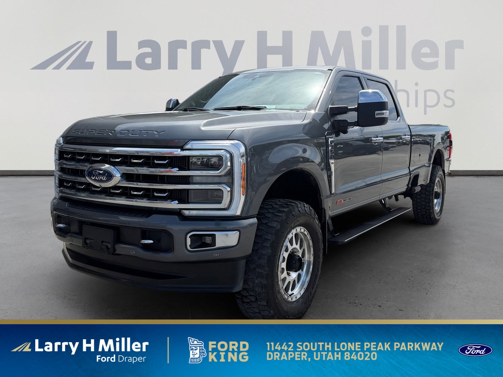 2023 Ford F-350 Platinum 4x4 Crew Cab 8' Box SRW's photo