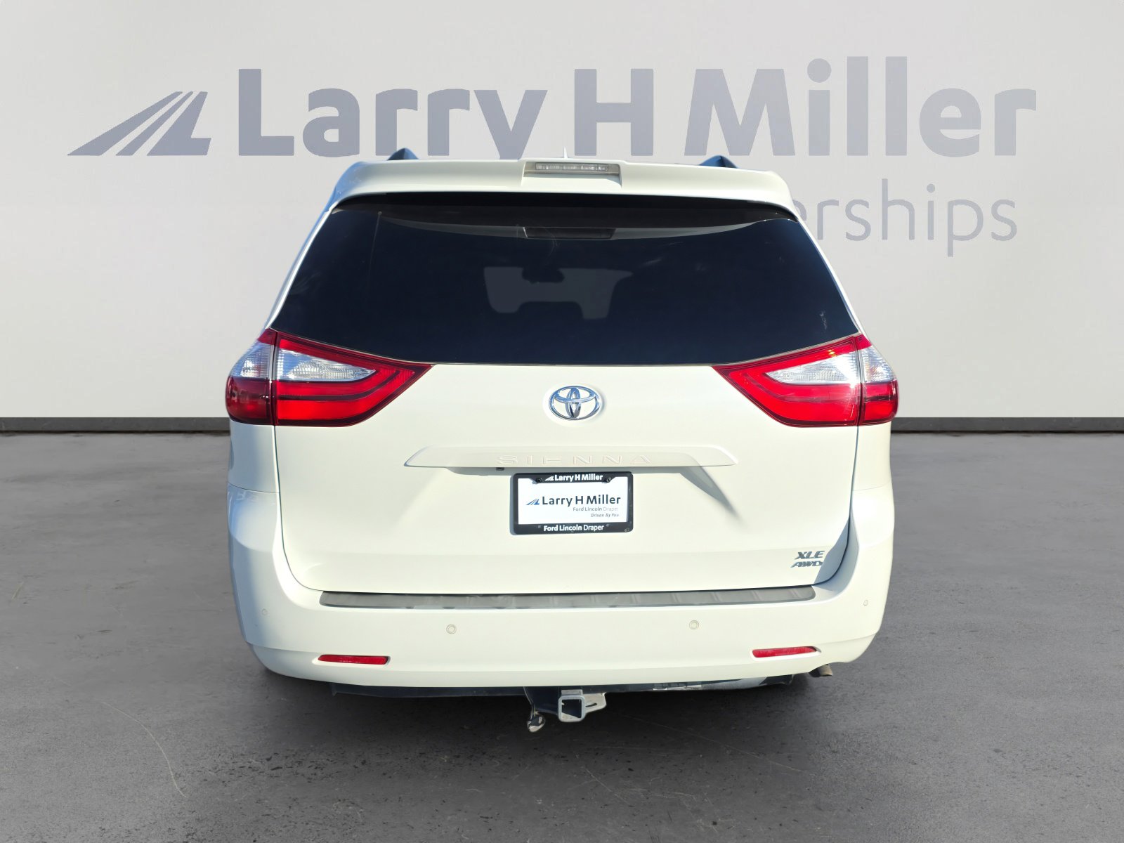 2019 Toyota Sienna XLE Premium photo 4