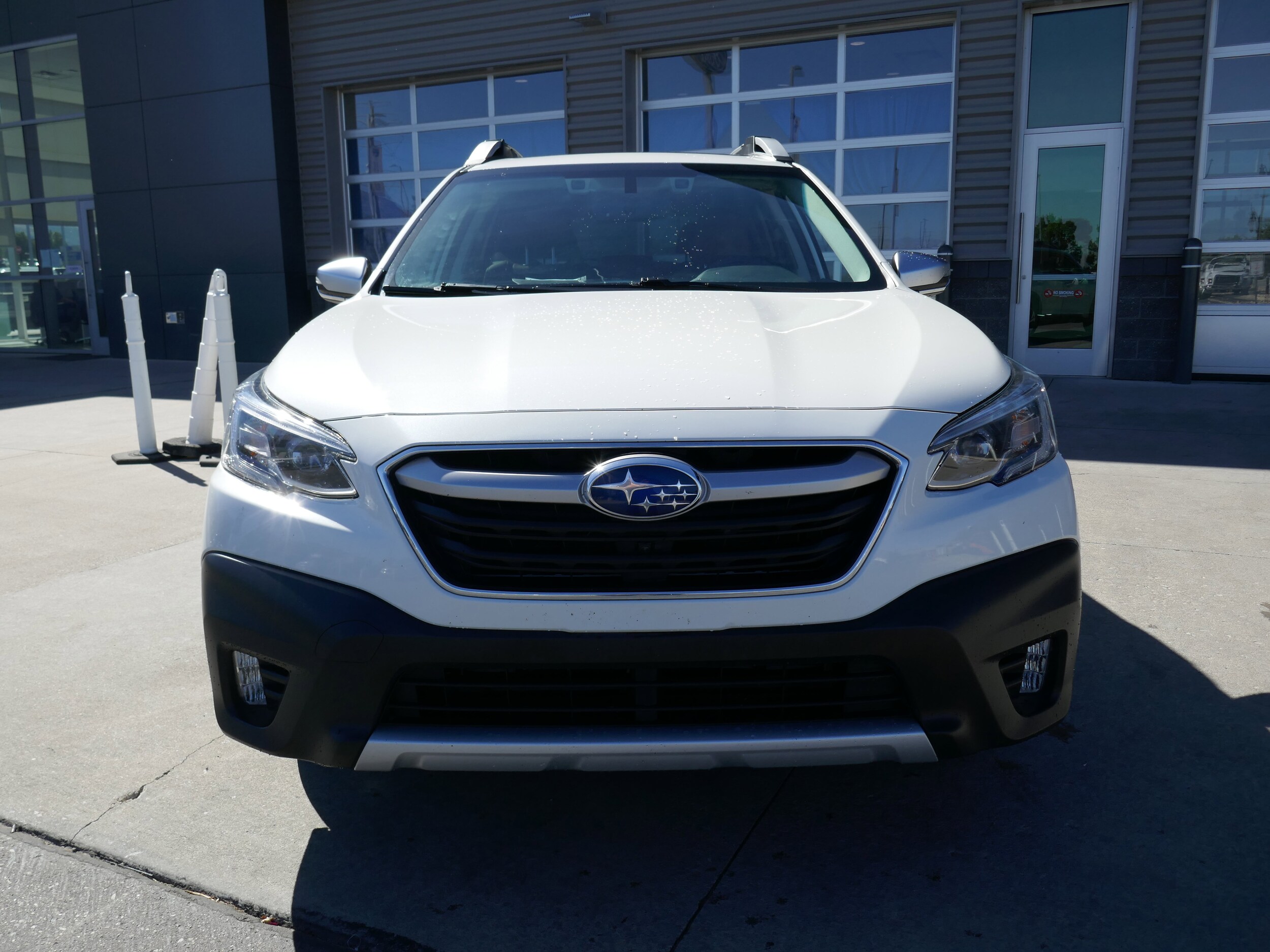 2021 Subaru Outback Touring XT photo 2