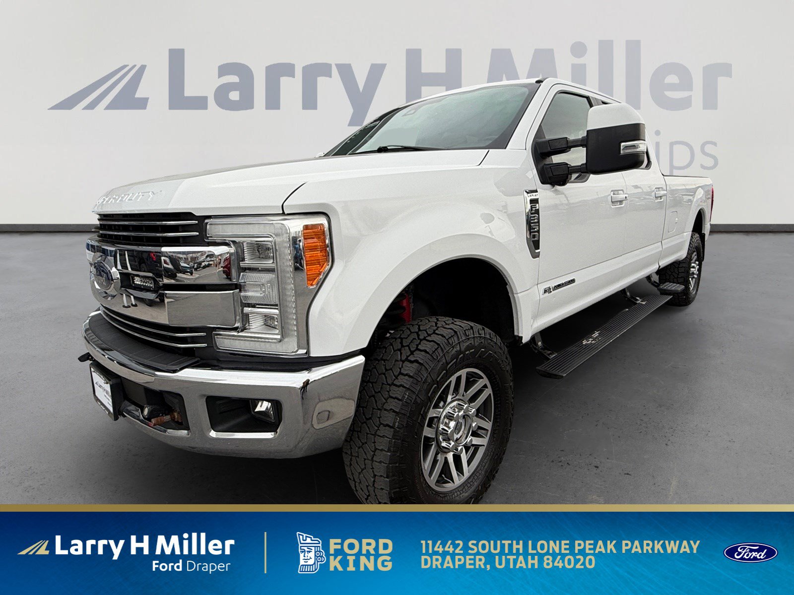 2017 Ford F-350 Super Duty Lariat's photo