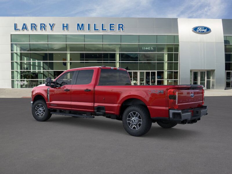 2025 Ford F-350 XLT photo 4