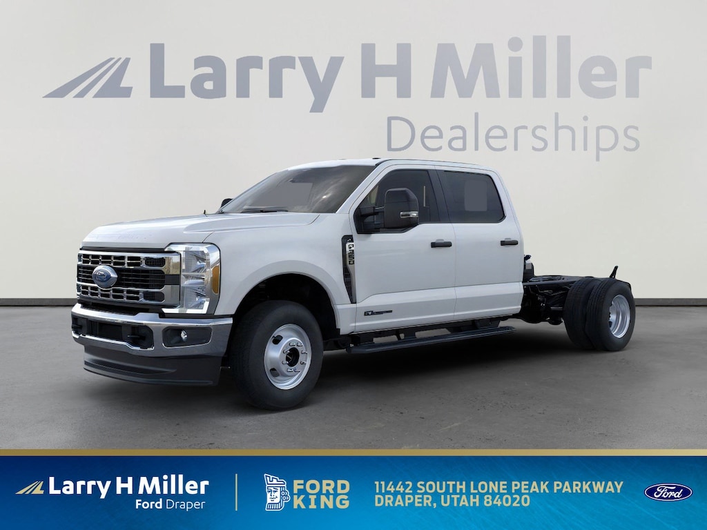 New 2026 Ford Super Duty F-350 DRW XL 4WD Crew Cab 179" WB 60" CA V8 Engine