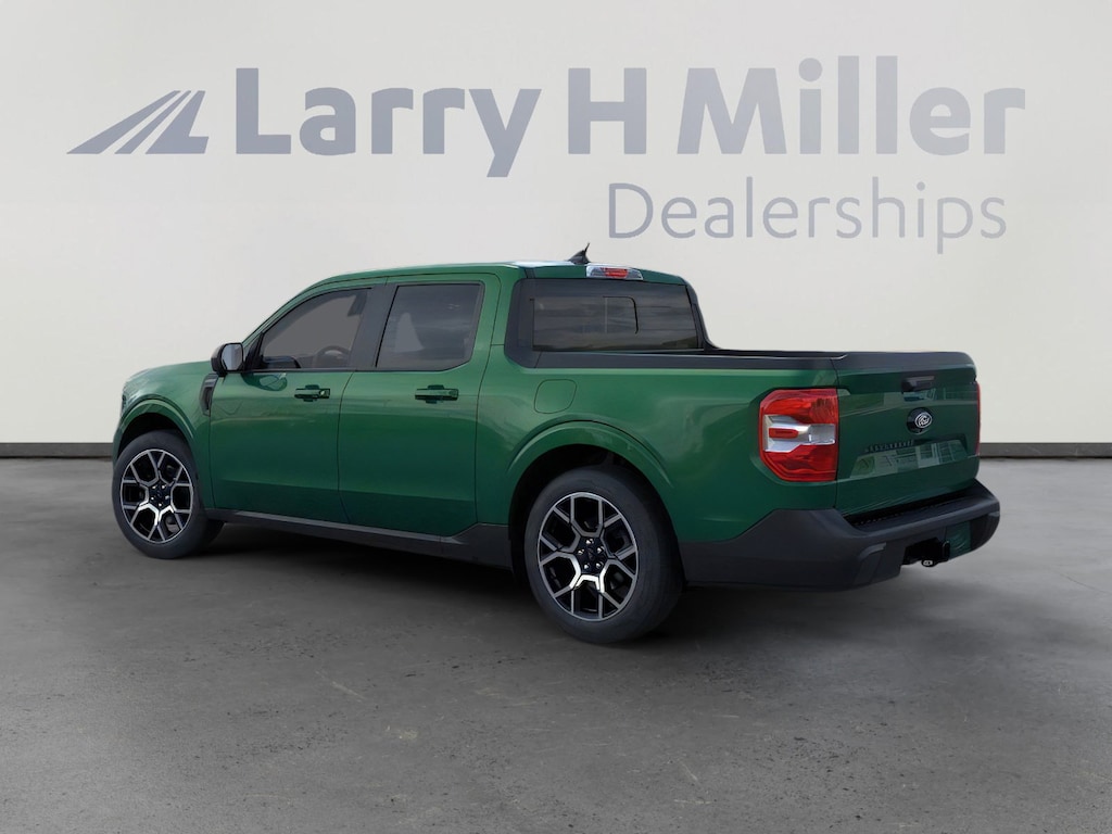 New 2025 Ford Maverick LARIAT AWD SuperCrew I4 Engine