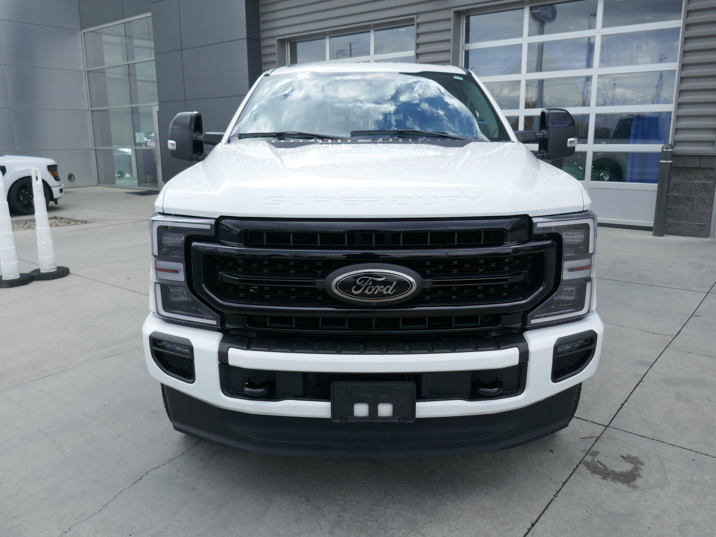 2020 Ford F-350 Lariat photo 2