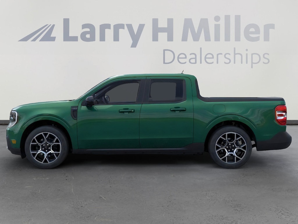 New 2025 Ford Maverick LARIAT AWD SuperCrew I4 Engine
