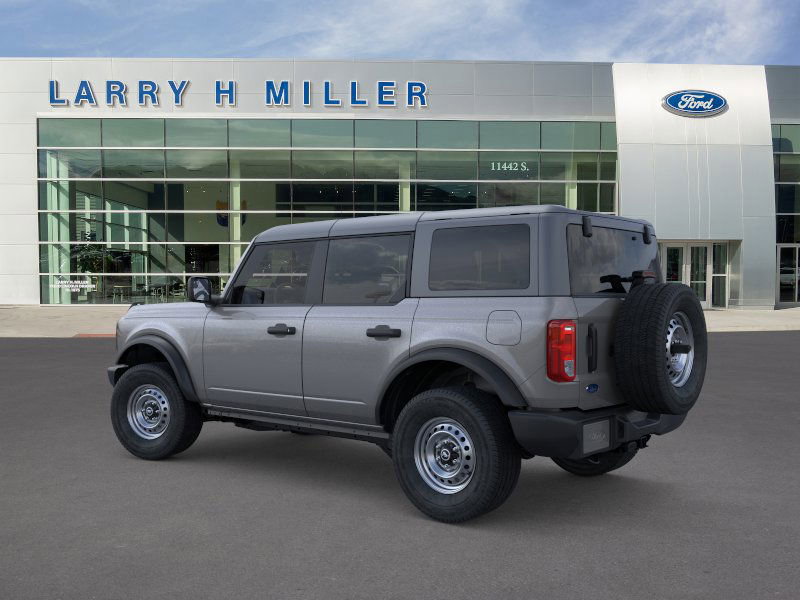 2025 Ford Bronco Base photo 4