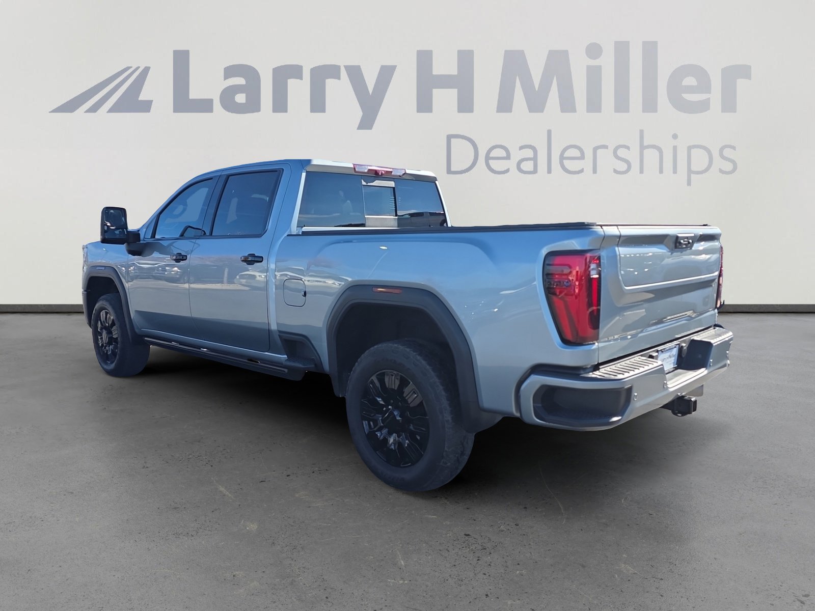 2024 Gmc Sierra 3500 HD Denali Ultimate photo 2