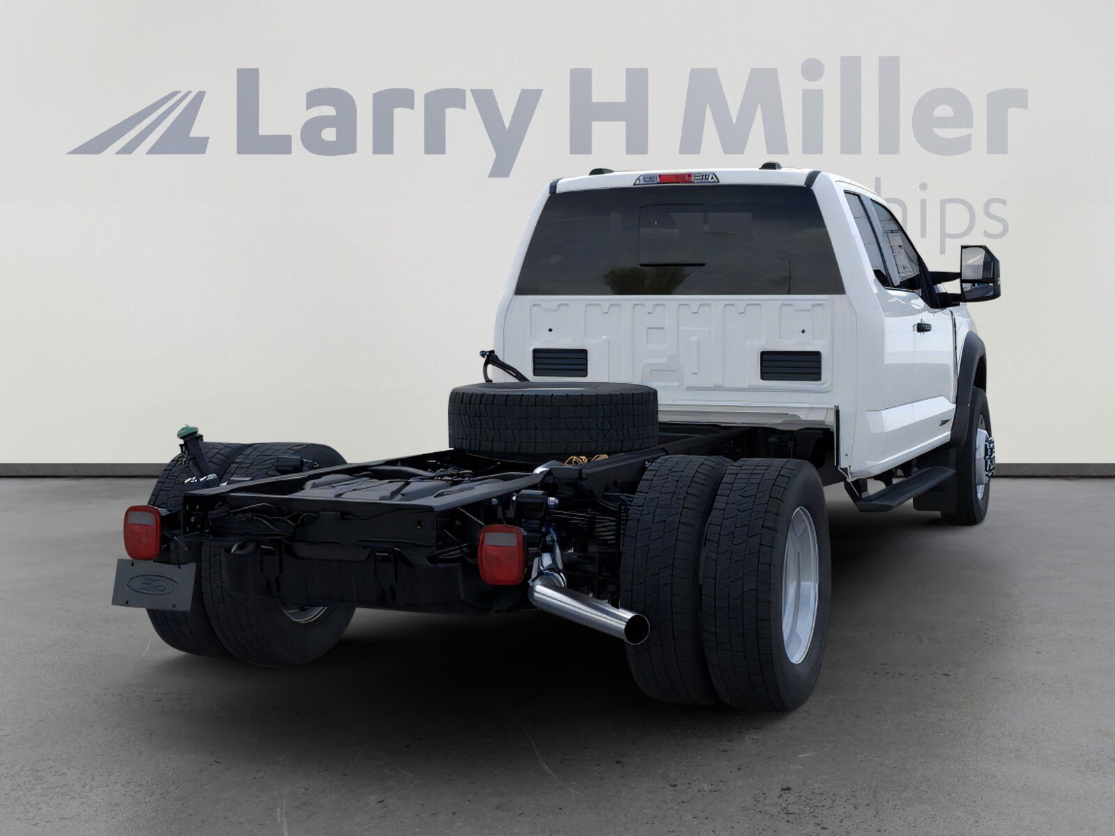 2025 Ford F-450 Super Duty Chassis Cab XL - Photo 8