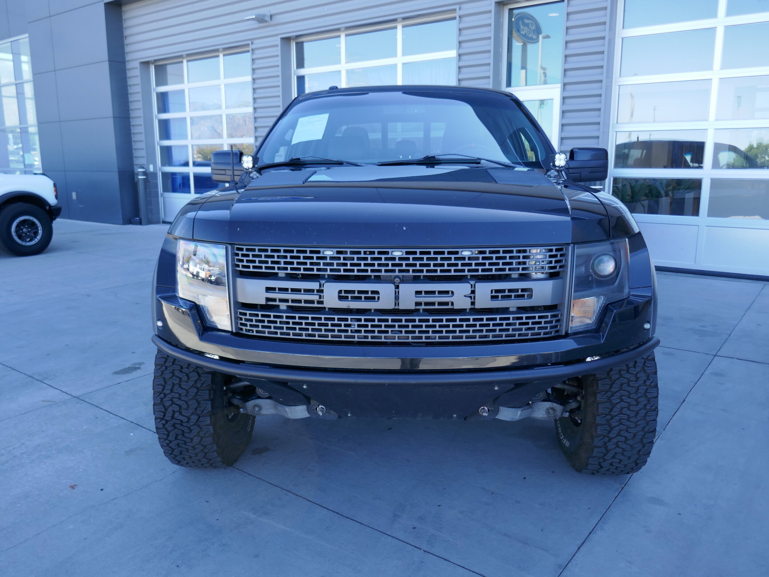 2013 Ford F-150 Raptor SVT photo 2