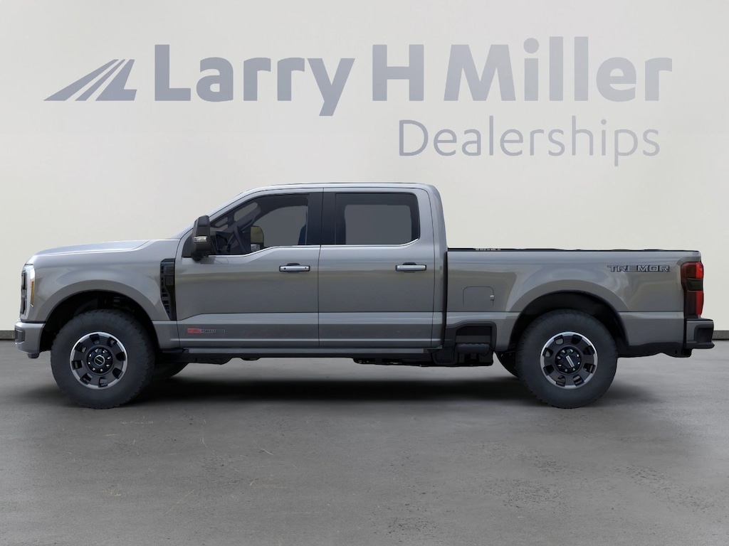 New 2026 Ford Super Duty F-350 SRW Platinum 4WD Crew Cab 6-3/4' Box V8 Engine