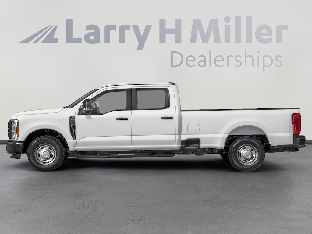 New 2026 Ford Super Duty F-250 SRW XL 4WD Crew Cab 8' Box V8 Engine