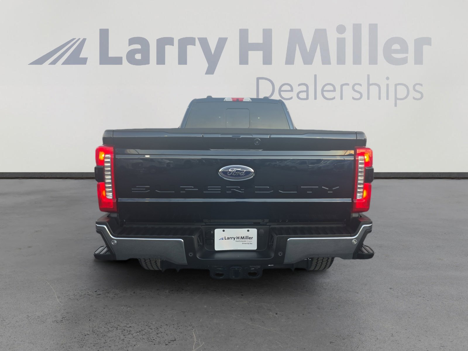 2024 Ford F-350 Lariat photo 3