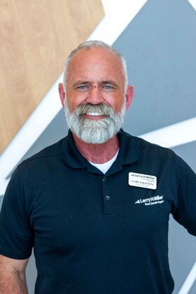 Staff member Gary Grayson from ID_94c906440d52