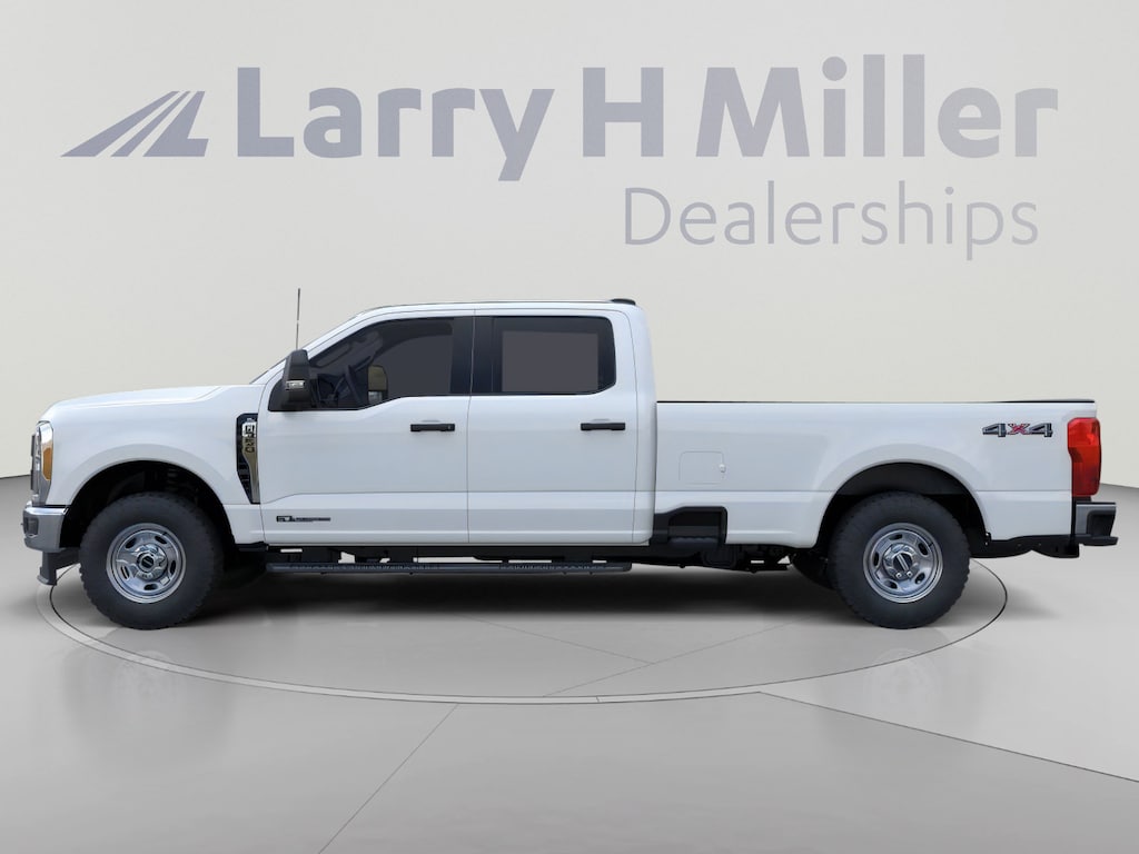 New 2026 Ford Super Duty F-350 SRW XL 4WD Crew Cab 8' Box V8 Engine
