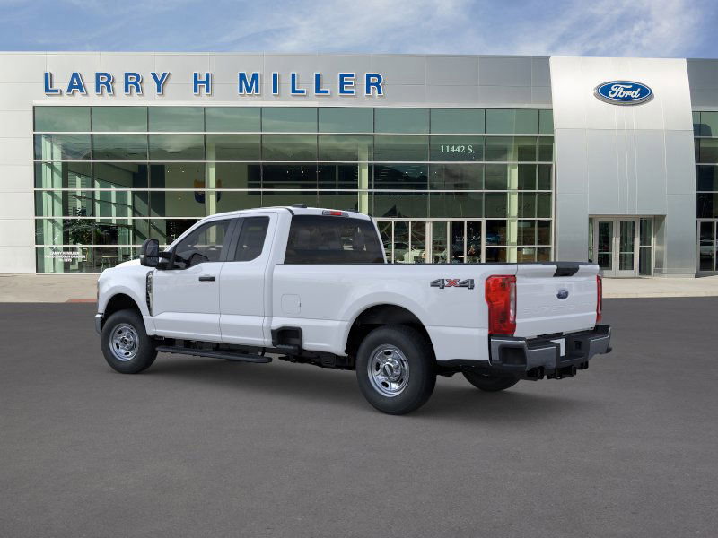 2025 Ford F-350 XL photo 4