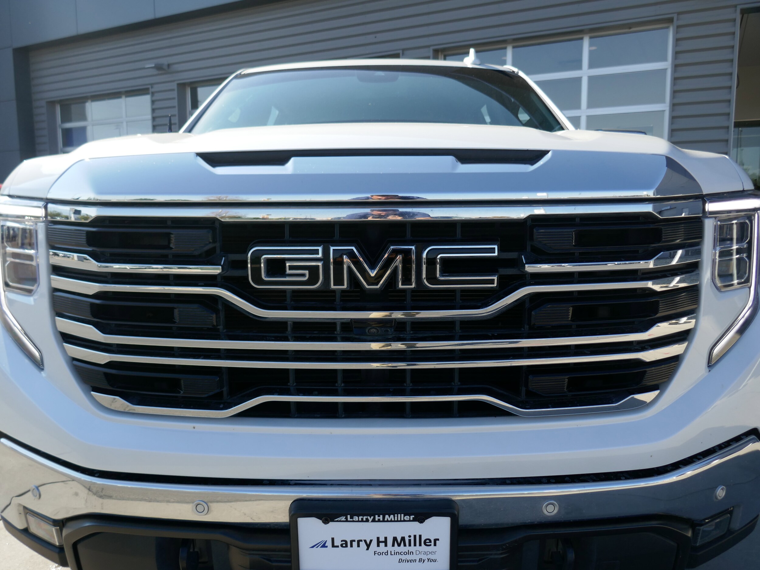 2023 Gmc Sierra 1500 SLT photo 3