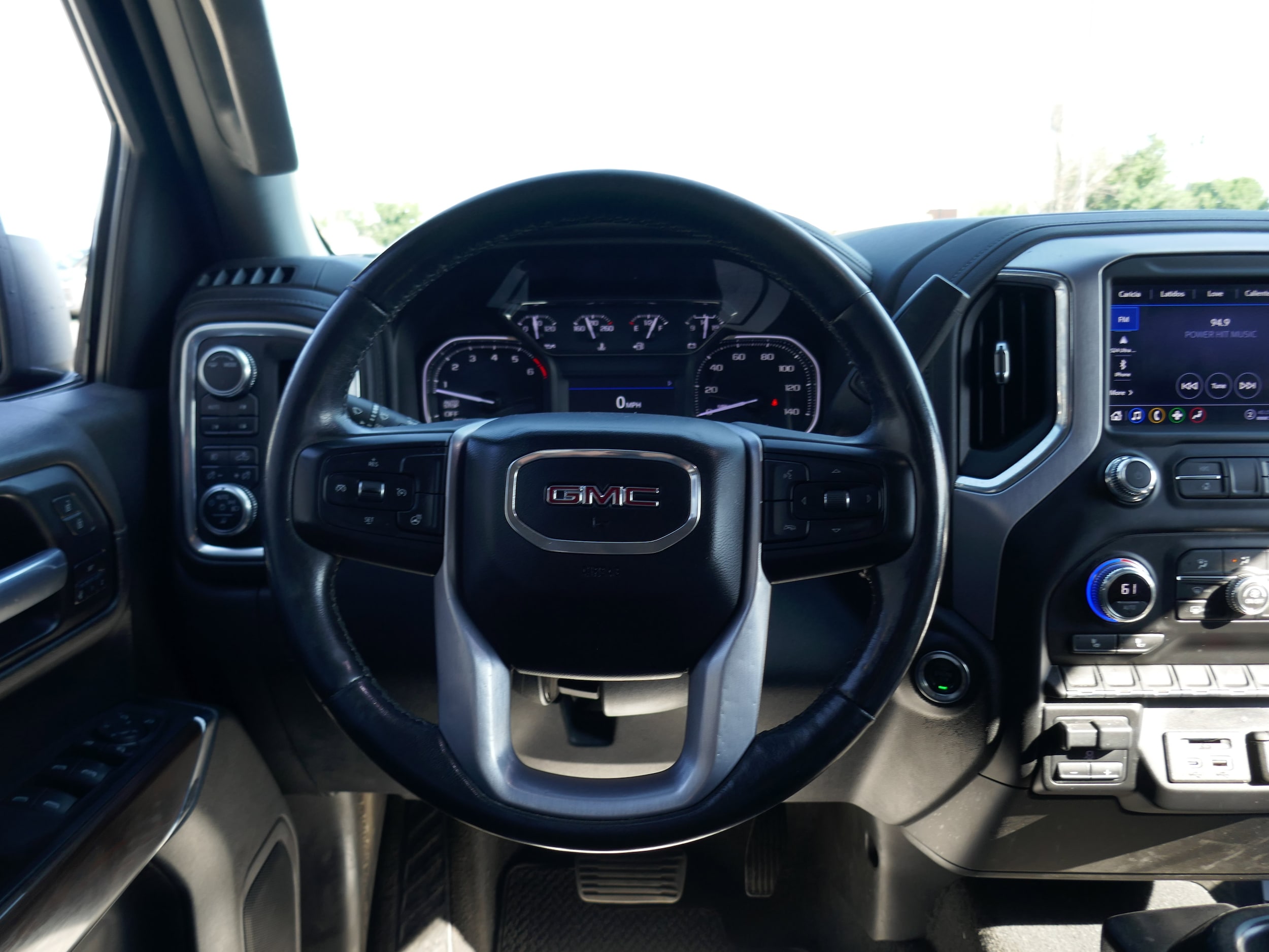 Used 2021 GMC Sierra 1500 SLT with VIN 1GTU9DED8MZ137733 for sale in Draper, UT