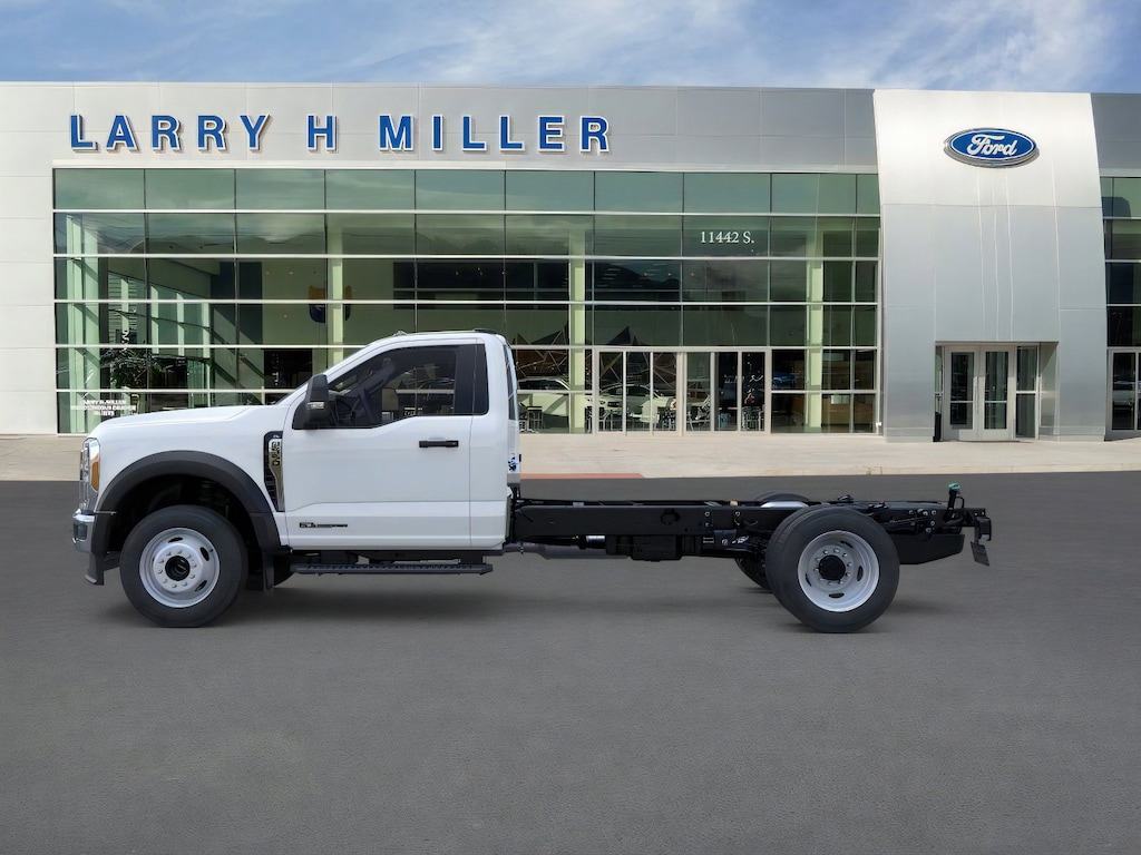 New 2025 Ford Super Duty F-550 DRW XL 4X4 CHASSIS CAB DRW/169 V8 Engine