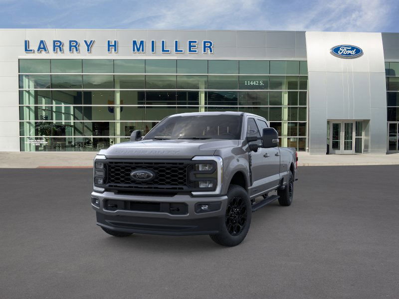 2025 Ford F-350 Lariat photo 2