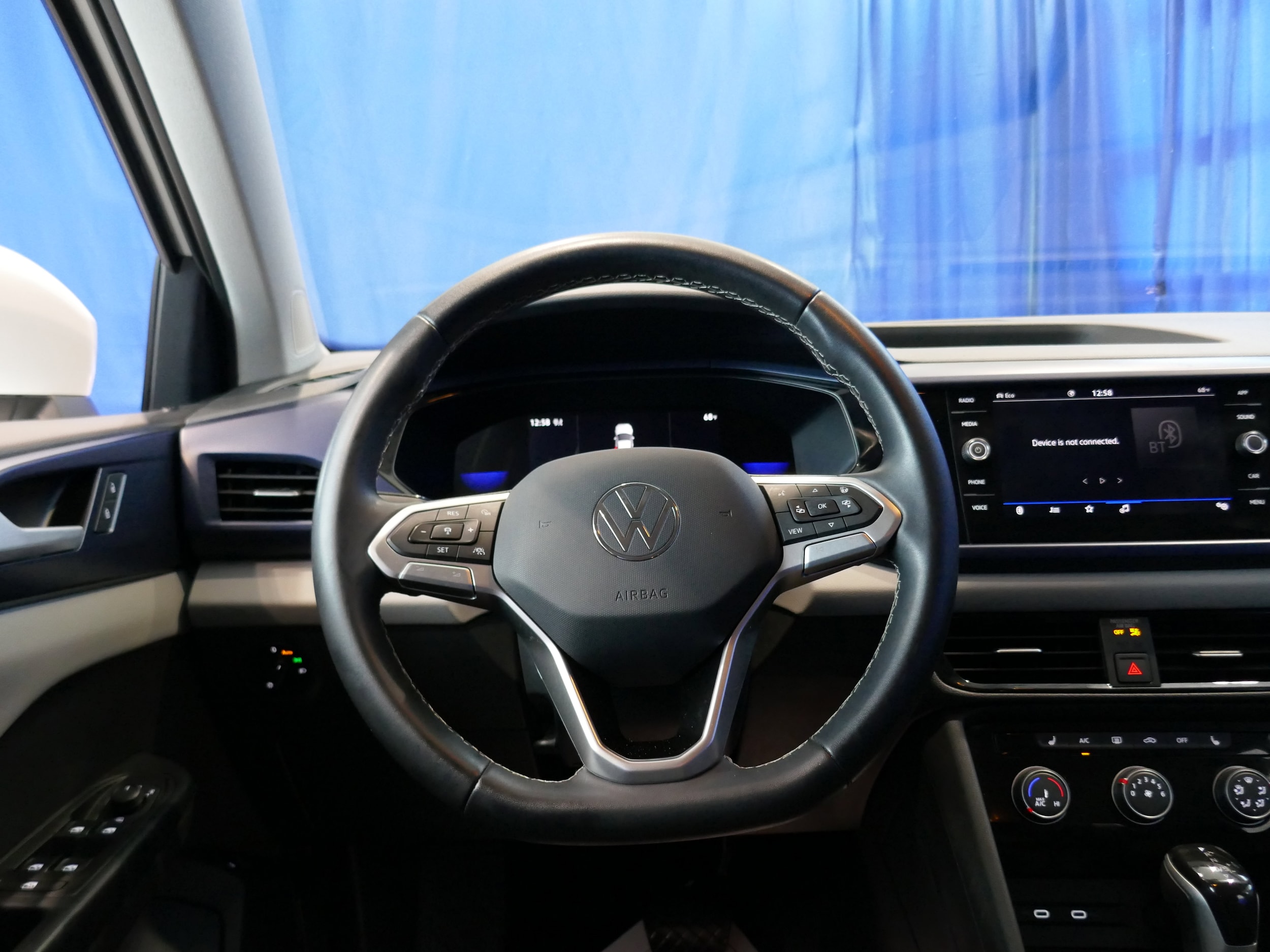 Used 2023 Volkswagen Taos SE with VIN 3VVYX7B27PM334072 for sale in Draper, UT