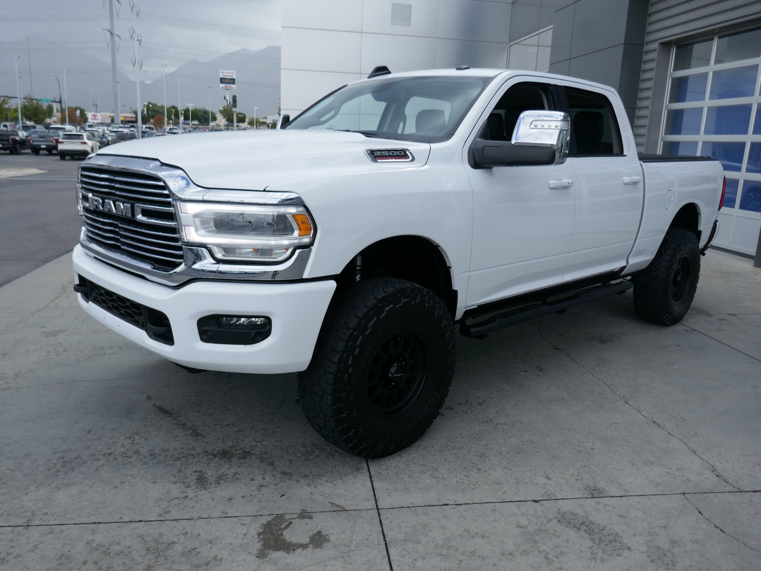 2023 Ram 2500 Laramie photo 3