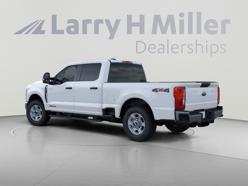 New 2026 Ford Super Duty F-350 SRW XLT 4WD Crew Cab 6-3/4' Box V8 Engine