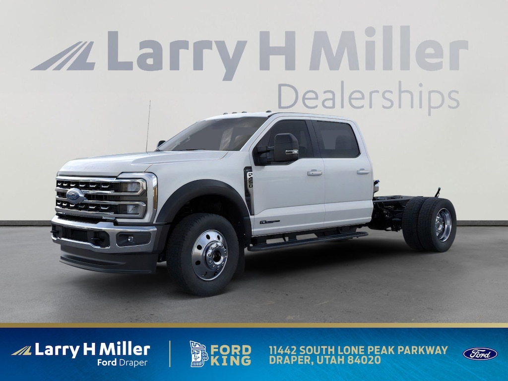 New 2026 Ford Super Duty F-450 DRW LARIAT F-450 4X4 CREW CHAS CAB DRW/179 V8 Engine