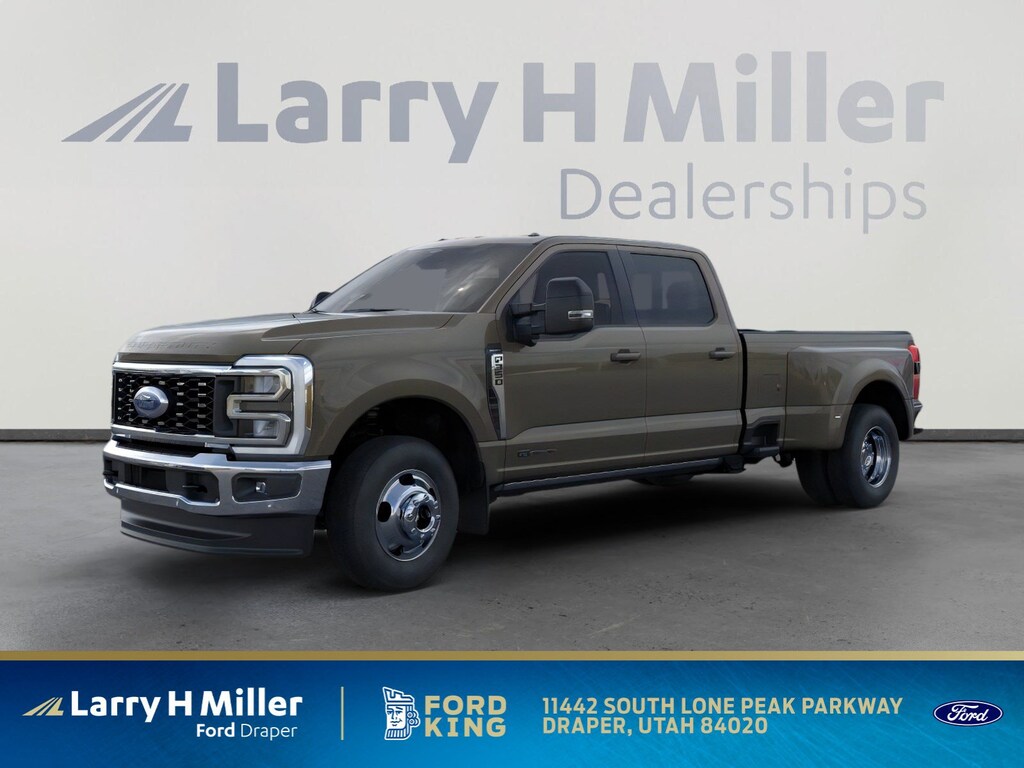 New 2026 Ford Super Duty F-350 DRW LARIAT 4WD Crew Cab 8' Box V8 Engine