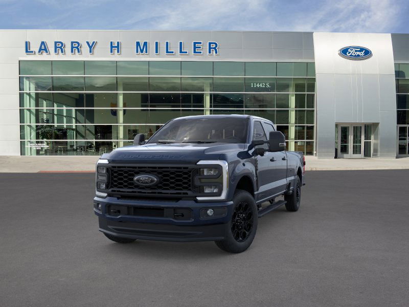 2025 Ford F-350 XLT photo 2