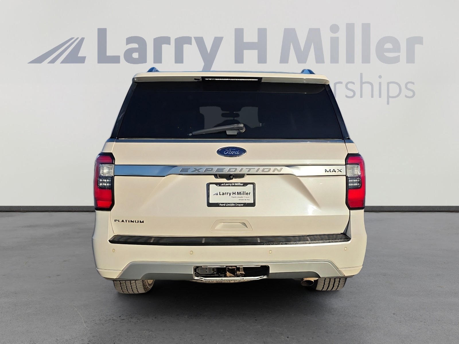 2018 Ford Expedition MAX Platinum photo 3