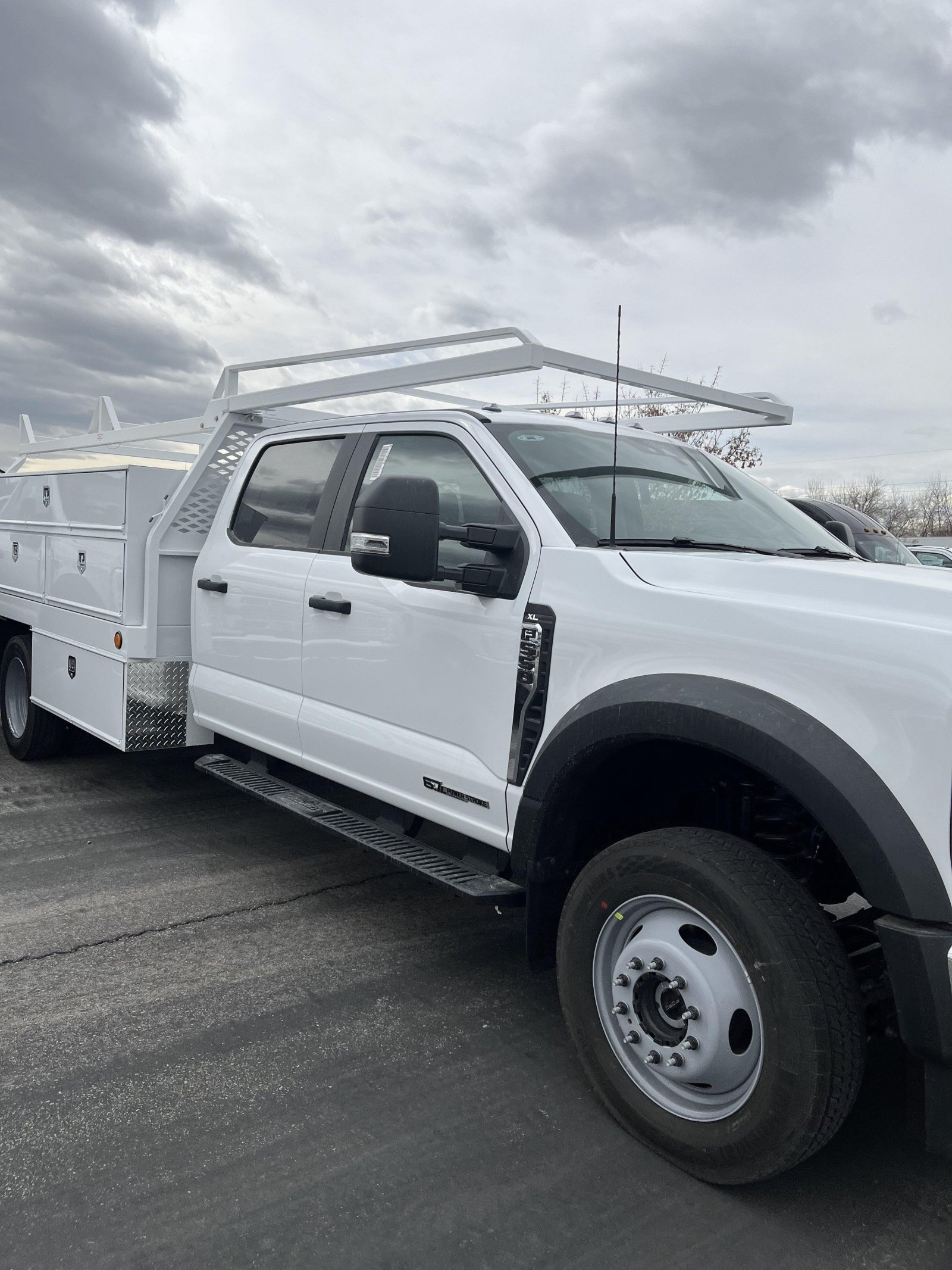 New 2026 Ford Super Duty F-550 DRW XL 4WD Crew Cab 203" WB 84" CA V8 Engine