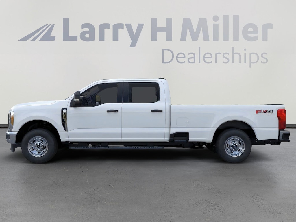 New 2026 Ford Super Duty F-250 SRW XL 4WD Crew Cab 8' Box V8 Engine