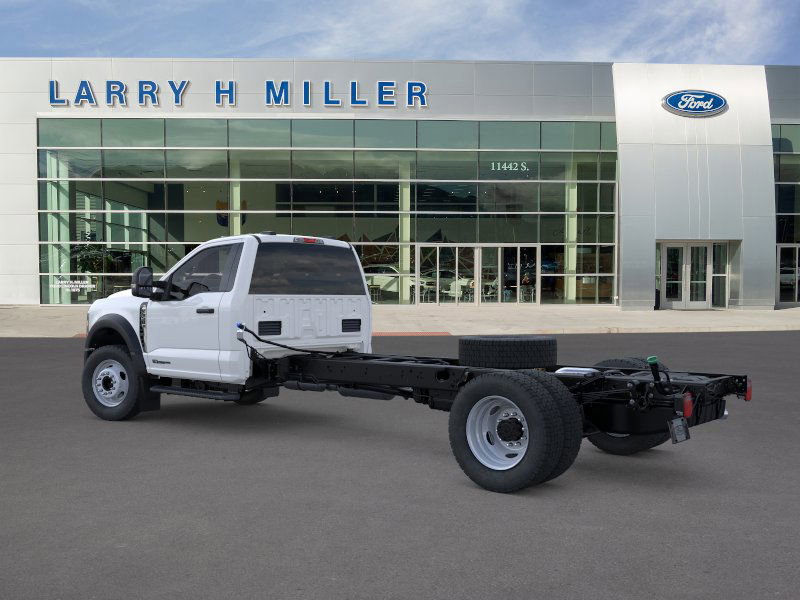 2025 Ford F-550 XL photo 4