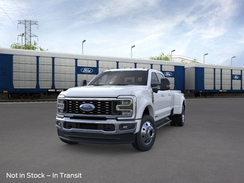 2026 Ford F-450 Lariat photo 2