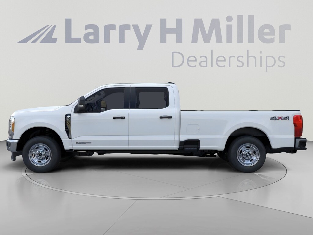 New 2026 Ford Super Duty F-350 SRW XL 4WD Crew Cab 6-3/4' Box V8 Engine