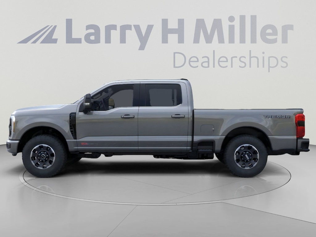 New 2026 Ford Super Duty F-350 SRW LARIAT 4WD Crew Cab 6-3/4' Box V8 Engine