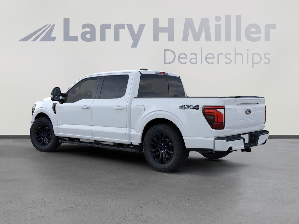 New 2025 Ford F-150 LARIAT 4WD SuperCrew 5-1/2' Box V6 Engine