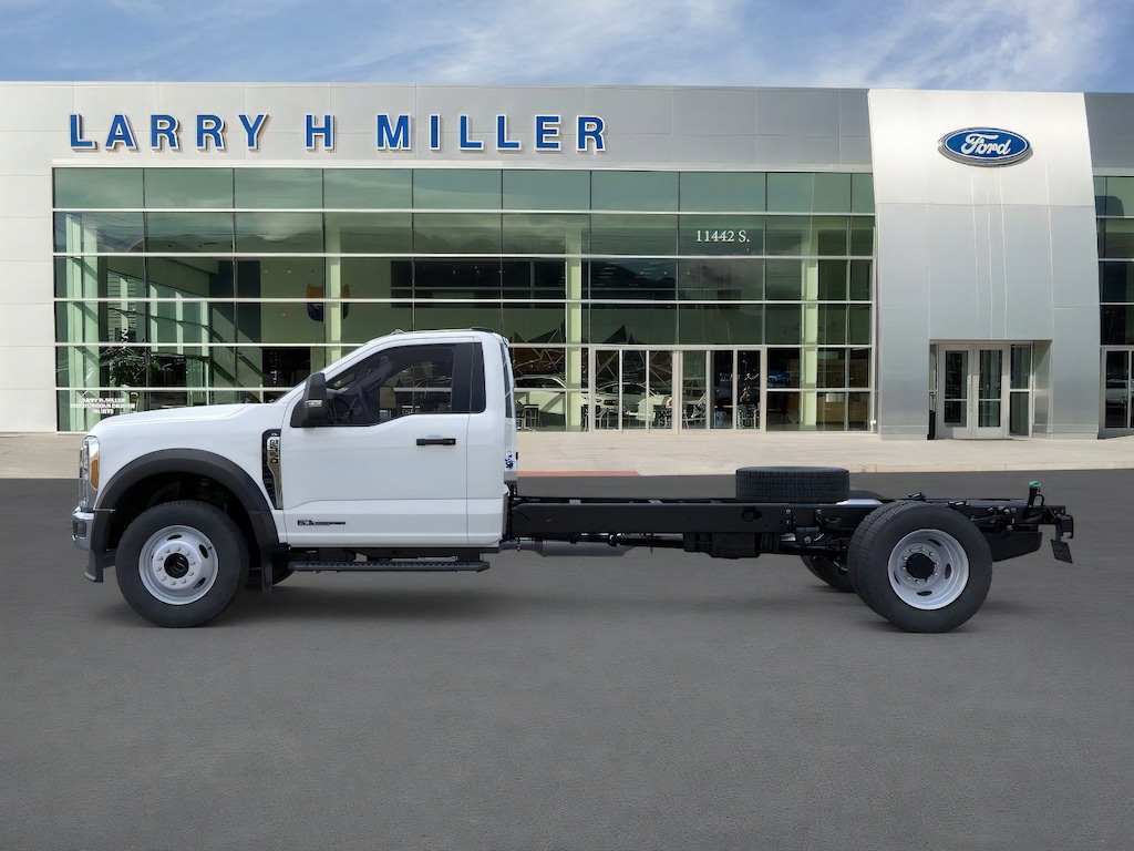 New 2025 Ford Super Duty F-550 DRW XL 4X4 CHASSIS CAB DRW/169 V8 Engine
