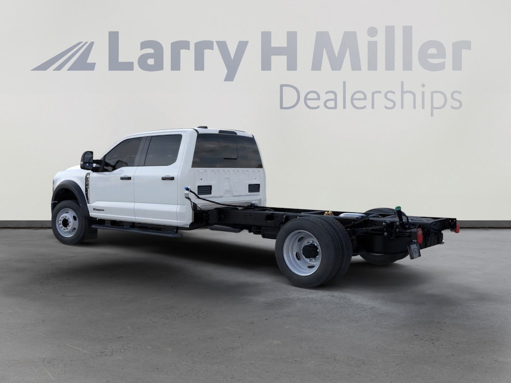 New 2026 Ford Super Duty F-550 DRW XL 4WD Crew Cab 203" WB 84" CA V8 Engine