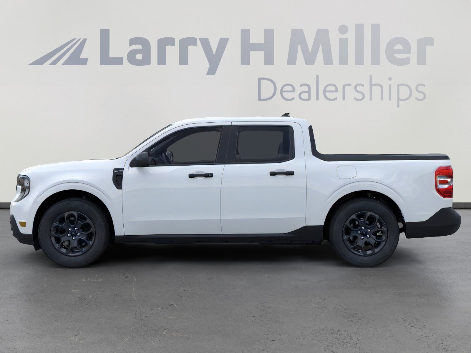 2025 Ford Maverick XLT photo 2