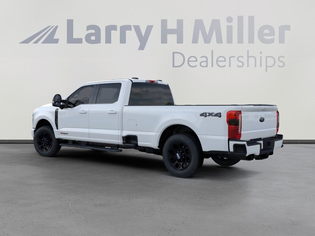 New 2026 Ford Super Duty F-350 SRW LARIAT 4WD Crew Cab 8' Box V8 Engine