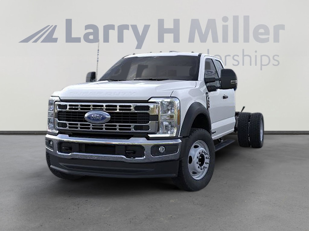 New 2026 Ford Super Duty F-550 DRW XL 4X4 SUPERCAB CHAS CAB/192 V8 Engine